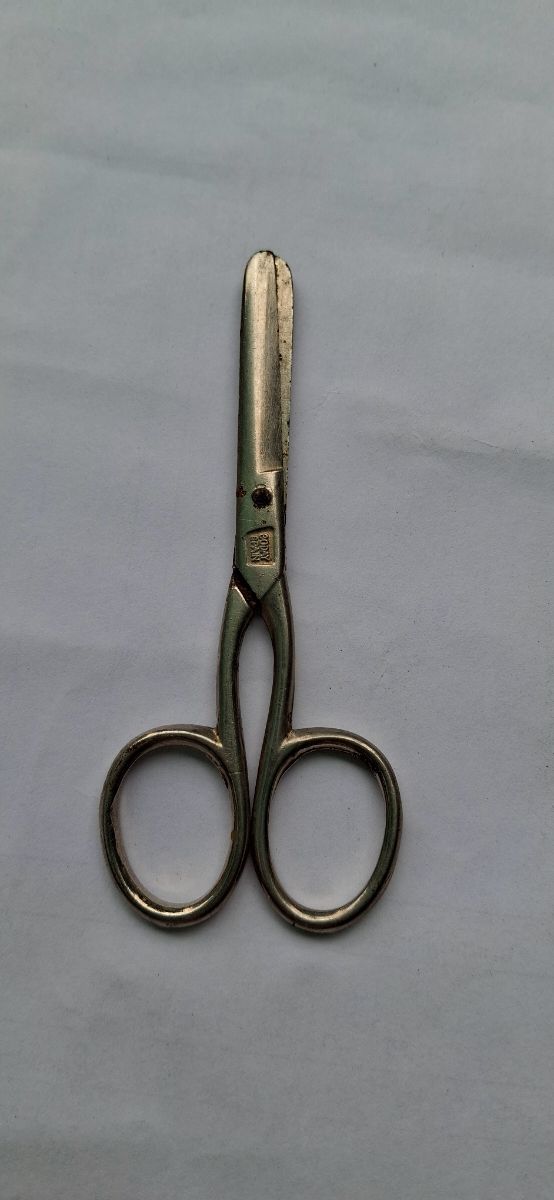 Tijeras antiguas infantiles,yo también fui a EGB.