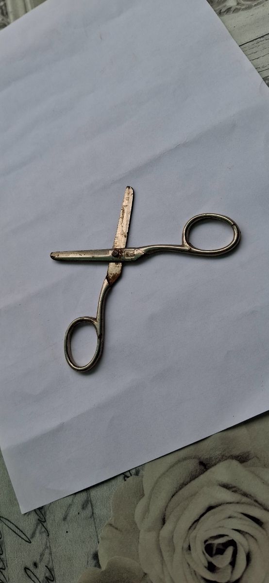 Tijeras antiguas infantiles,yo también fui a EGB.