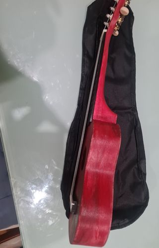 Ukelele Soprano Rojo con Libélulas