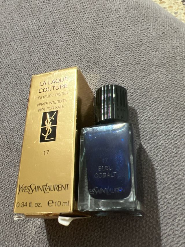 Yves Saint Laurent - Paleta sombras + Esmalte