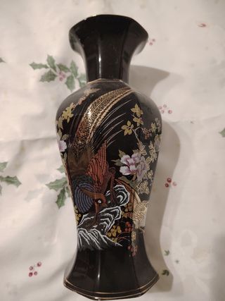 Jarrón porcelana negro dorado
