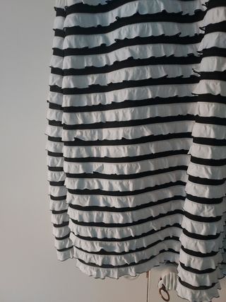 Vestido blanco y negro