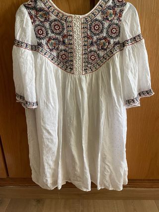 Vestido Zara blanco verano plumeti