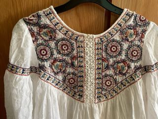 Vestido Zara blanco verano plumeti