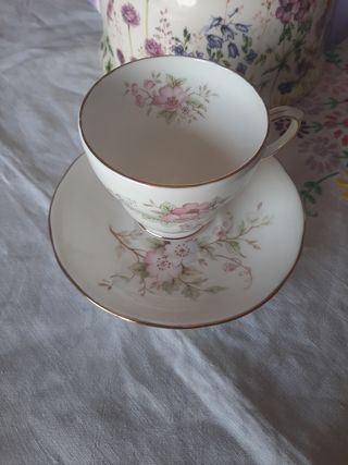 Tazzina e piattino Winchester, fiori