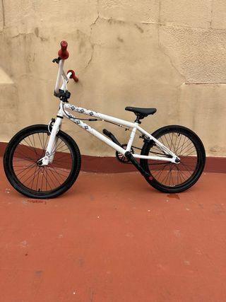 Bicicleta BMX blanca Recoger personalmente