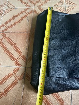 Borsa nera a tracolla