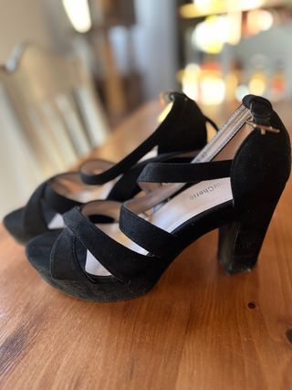 Tacones negros - zapatos mujer