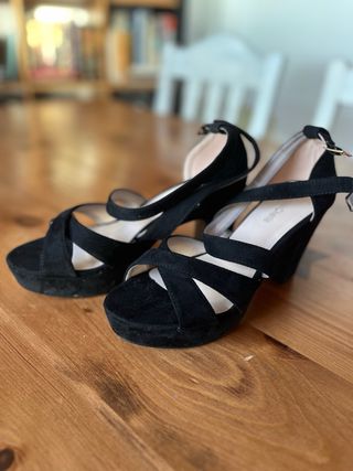 Tacones negros - zapatos mujer