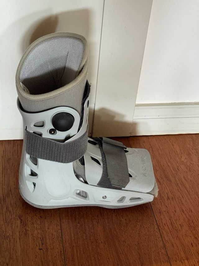 Walker ortopédico para adulto