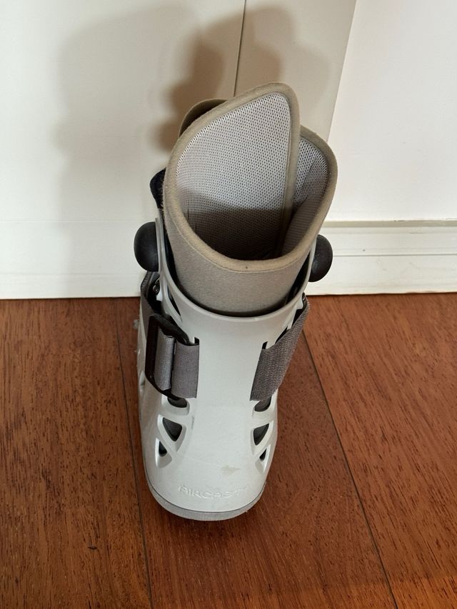 Walker ortopédico para adulto