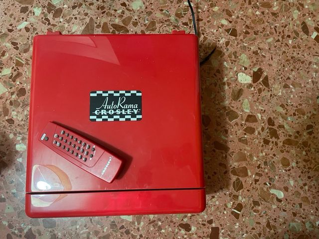 Radio Crosley roja - AutoRama