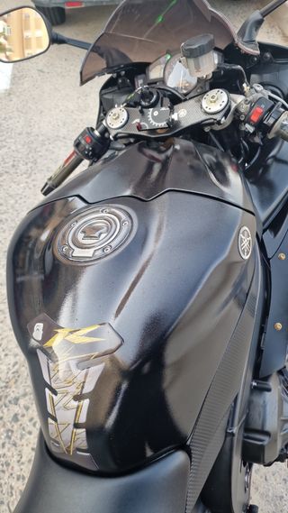 Yamaha R1 1000cc - Moto deportiva
