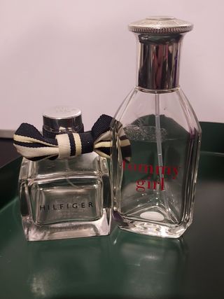 Collezione di 2 bottiglie di profumo Tommy Hilfiger vuote