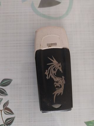 Nokia 6100 - Teléfono móvil