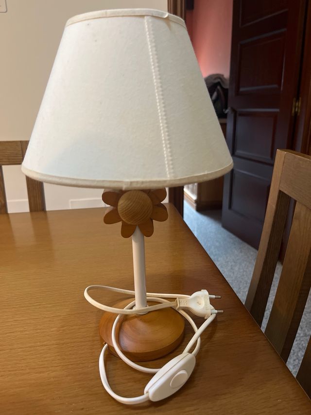 2 Lámparas mesilla infantiles