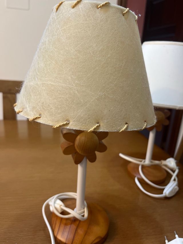 2 Lámparas mesilla infantiles