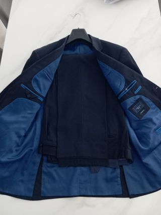 Traje azul marino caballero