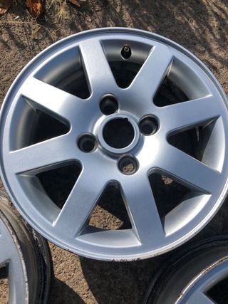 4 Llantas Ford 16" usadas