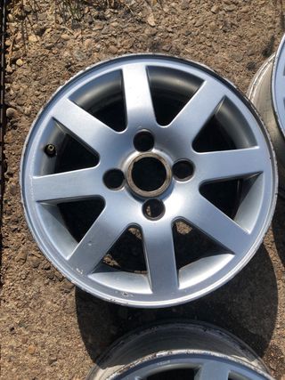 4 Llantas Ford 16" usadas