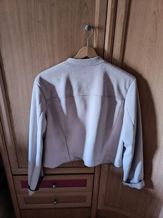 Chaqueta antelina rosa