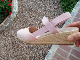 Sandalias cuña rosa mujer