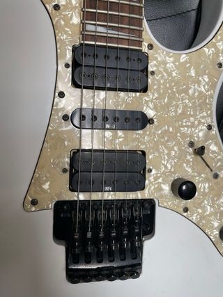 Guitarra eléctrica Ibanez RG350DX + funda+ cable