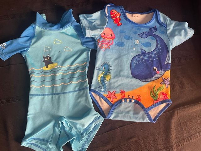 Trajes baño bebé  mas regalo body