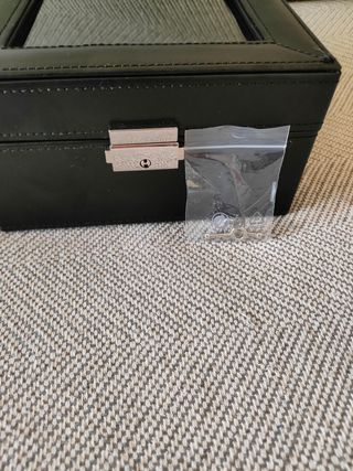 Relojero. Caja de relojes 