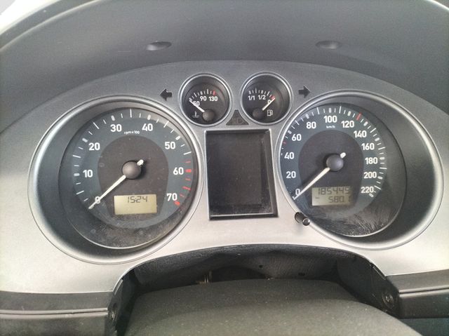 SEAT IBIZA 1.4 85 HIT 5P