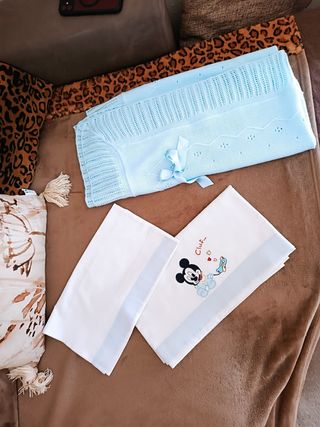 Copertina e lenzuola culletta bimbo