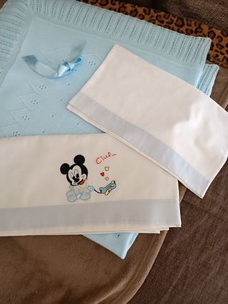 Copertina e lenzuola culletta bimbo