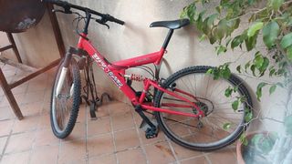 bicicleta de montaña de doble suspensión