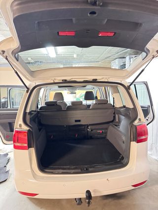 Volkswagen Touran 2012