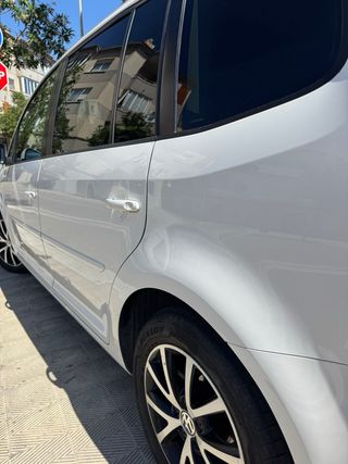 Volkswagen Touran 2012