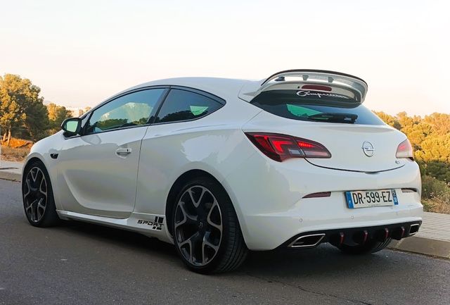 Opel Astra 2015