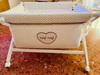Minicuna bebé - impecable NAF NAF