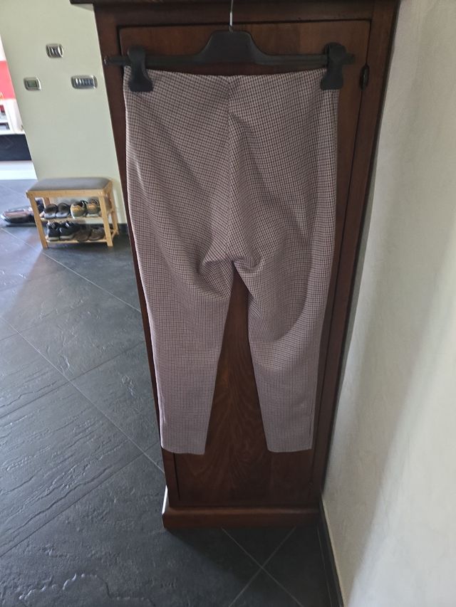 Pantaloni a quadri rosa-viola