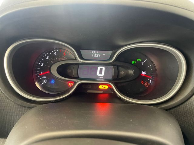 Nissan NV300 2021
