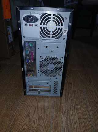 Caja PC AOpen - Torre sobremesa