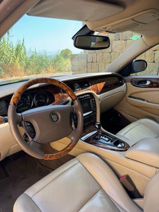 Jaguar XJ 2006