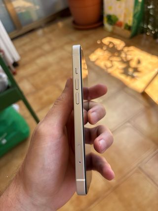 iPhone 13 blanco 128gb.