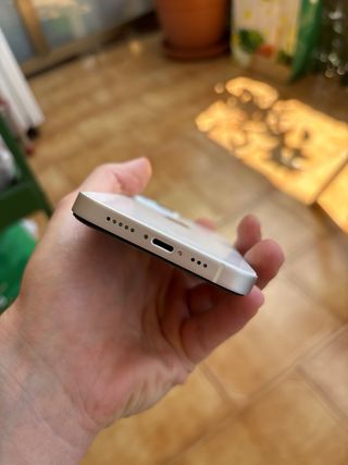 iPhone 13 blanco 128gb.