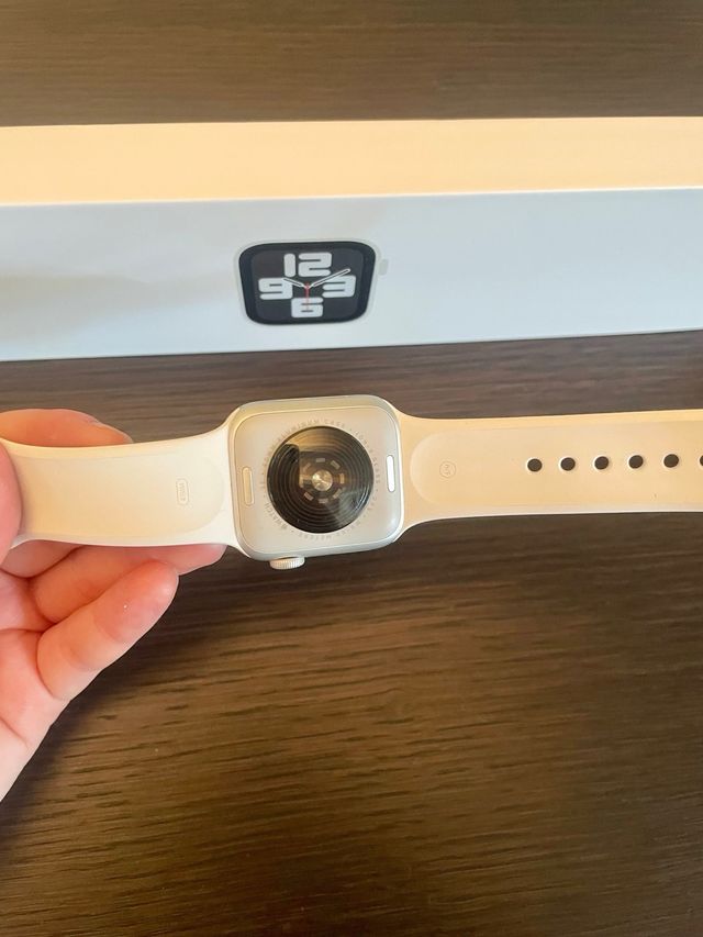 apple watch SE 40mm silver