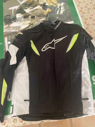Chaqueta moto Alpinestars: negra y blanca