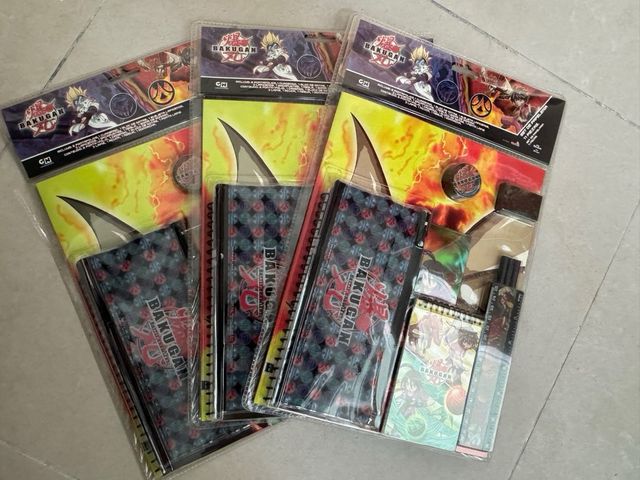 3 Sets escolar Bakugan: estuche, libreta, etc.