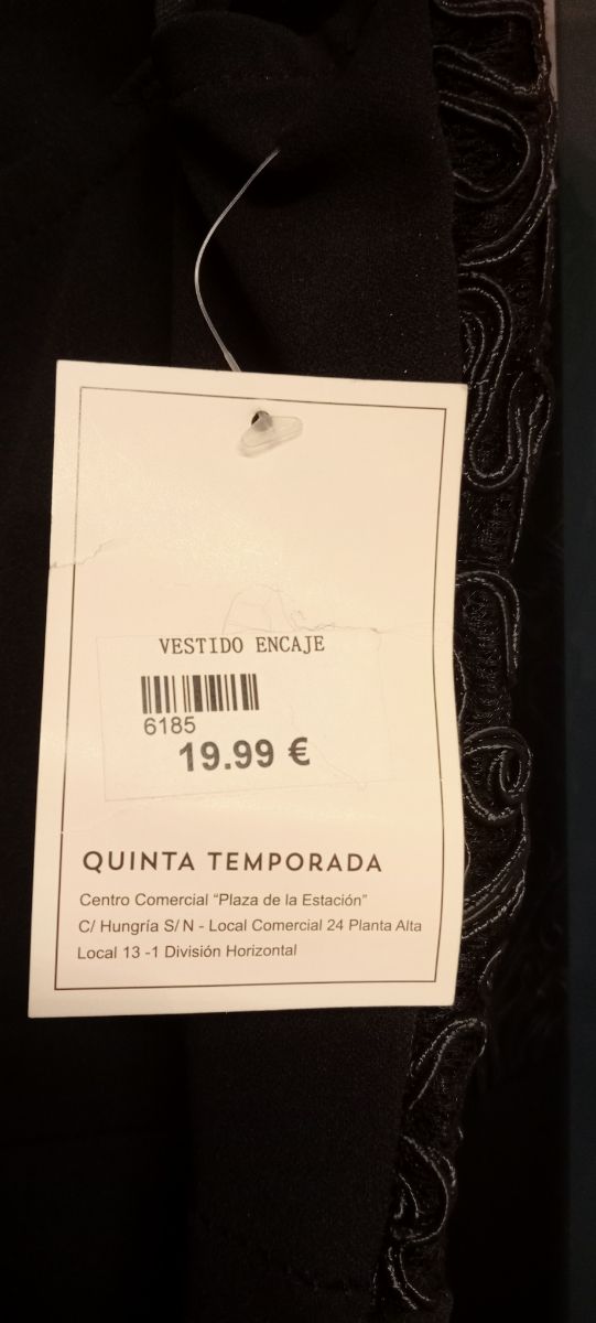 VESTIDO NEGRO DE FIESTA.