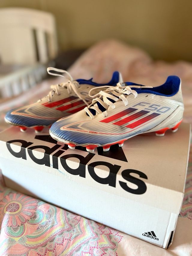 Botas fútbol Adidas, f50 dos usos!!!