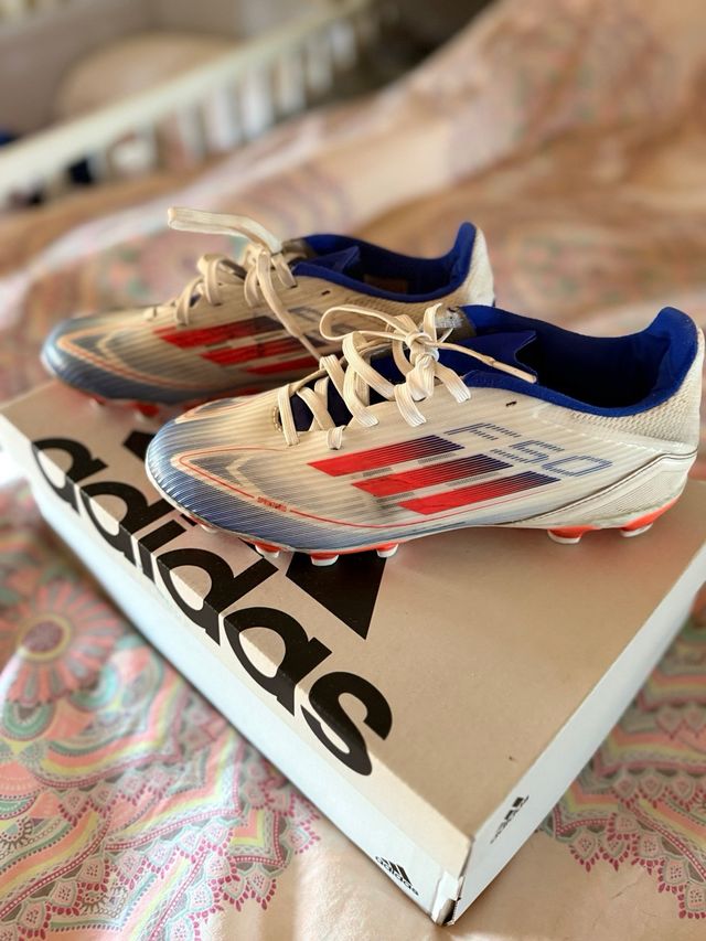 Botas fútbol Adidas, f50 dos usos!!!