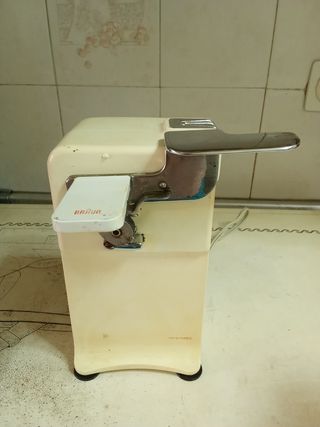Abrelatas eléctrico Braun